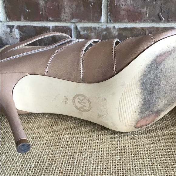 MICHEAL KORS Caged Heeled Booties - Picture 6 of 6